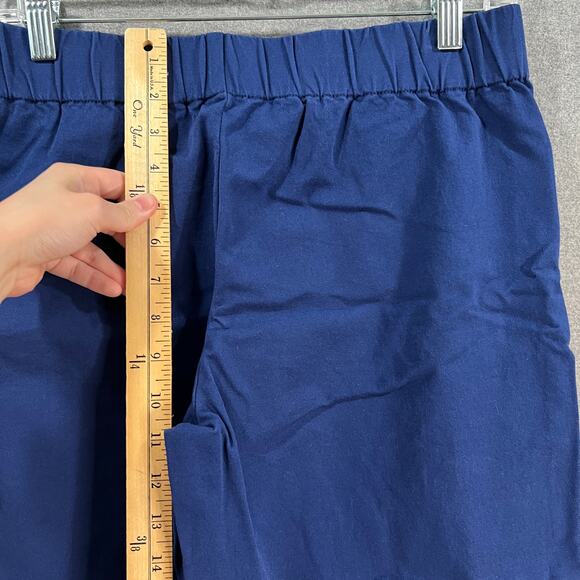 Isaac Mizrahi Live! Stretch Crop Wide Leg with Button Royal Navy Petite 12 - Picture 6 of 9